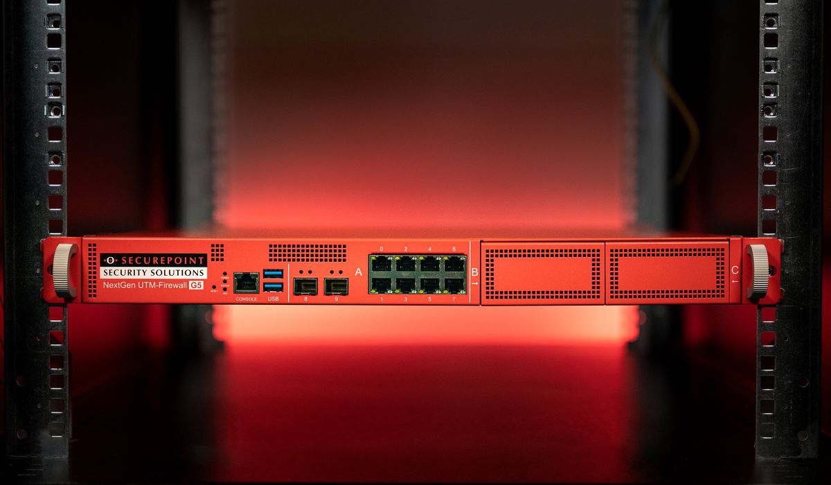 Securepoint RC1000 Firewall im 19-Zoll-Serverschrank