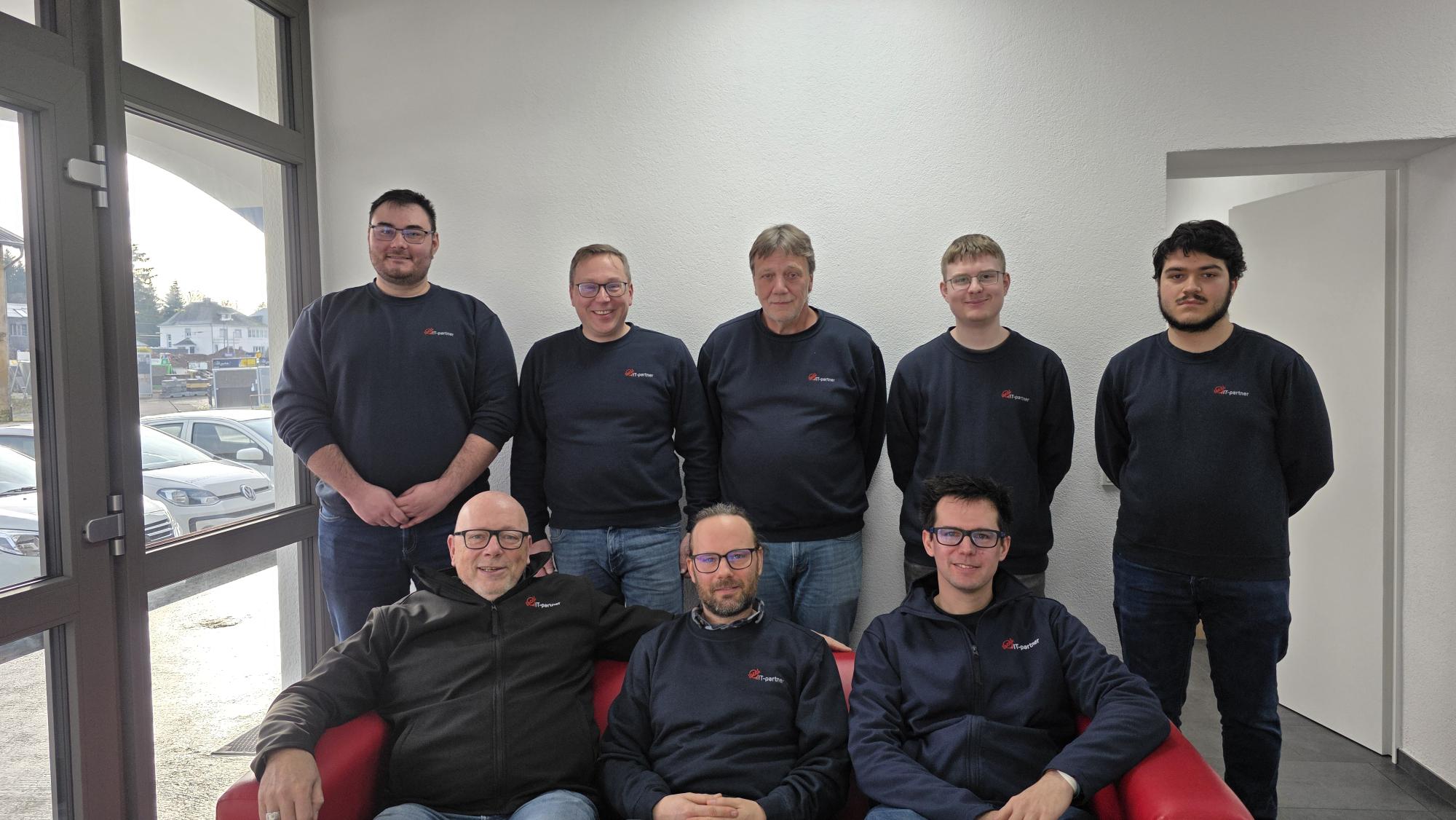 Gruppenfoto eines Teils des Teams von Local-IT-Partner
